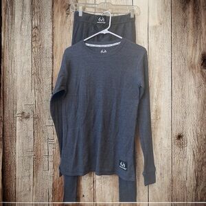 Realtree Gray Long Sleeve Tee /jogger style bottoms for Everyday Comfort